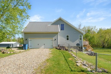 Set in a peaceful, secluded location, this 4 bedroom, 2 bathroom - photo 25