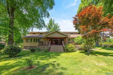 Welcome to your lake getaway with endless possibilities! Whether - photo 7
