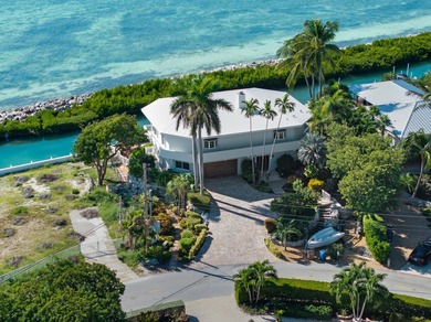An Oceanfront Masterpiece with Infinite Horizons Commanding a - photo 1