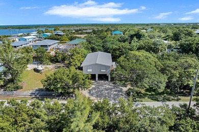 Welcome to your island retreat in the sought-after community of - photo 3