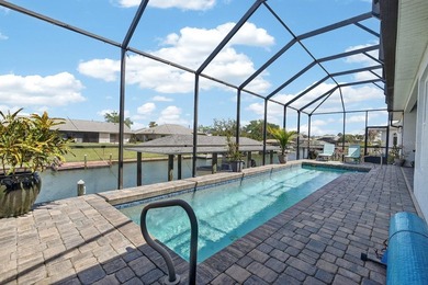 $50,000 REDUCTION! Location, location!! Waterfront dream home - photo 7