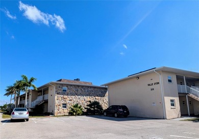 Port Charlotte Waterway Lakes Area Condo For Sale in Port Charlotte Florida