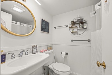 Beautifully remodeled 2-bedroom, 2-bath Intracoastal residence