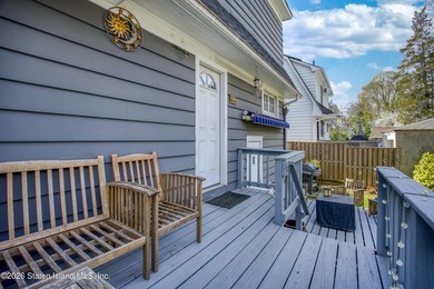 Charming and sun-filled, this 3-bedroom, 2-bath, 1,528 sq ft - photo 18