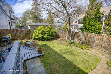 Charming and sun-filled, this 3-bedroom, 2-bath, 1,528 sq ft - photo 20