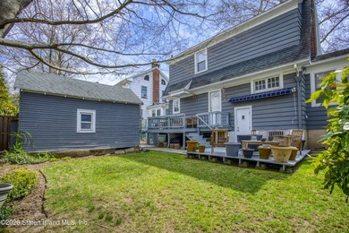 Charming and sun-filled, this 3-bedroom, 2-bath, 1,528 sq ft - photo 25