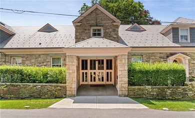 Designed by renowned architect Dudley Newton, this extraordinary - photo 3