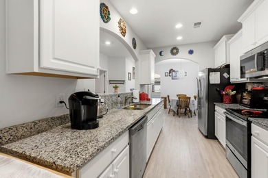 Welcome to this beautifully maintained 5-bedroom, 3.5-bath home - photo 6