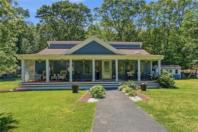 Welcome home to this beautifully renovated ranch, perfectly - photo 2