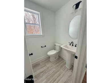 The Furlong model, showcasing how spacious and comfortable - photo 7