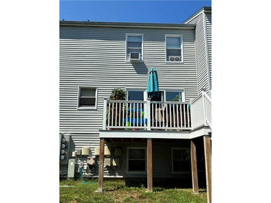 A great Town Home at a Great Price! 2 beds, 2 1/2 baths. Lower - photo 2