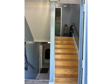A great Town Home at a Great Price! 2 beds, 2 1/2 baths. Lower - photo 7