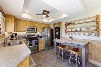 Row-end Hidden Creek townhome ideally located in Canyons Village - photo 13