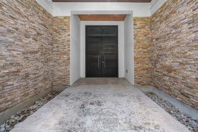 Sophisticated, modern 2019 built Coral Gables residence offering - photo 7