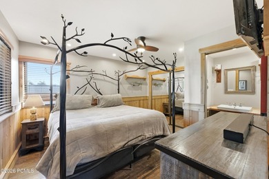 Row-end Hidden Creek townhome ideally located in Canyons Village - photo 17
