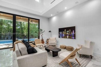 Sophisticated, modern 2019 built Coral Gables residence offering - photo 10