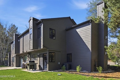 Row-end Hidden Creek townhome ideally located in Canyons Village - photo 22