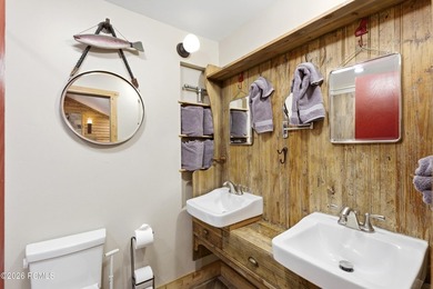Row-end Hidden Creek townhome ideally located in Canyons Village - photo 27