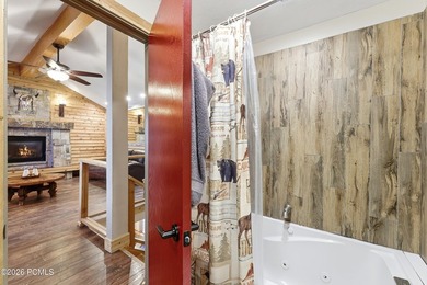 Row-end Hidden Creek townhome ideally located in Canyons Village - photo 28