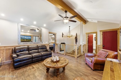 Row-end Hidden Creek townhome ideally located in Canyons Village - photo 32
