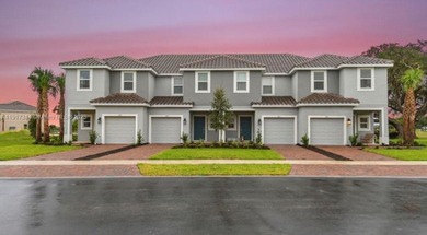 Lake Tohopekaliga Townhome/Townhouse For Sale in Kissimmee Florida