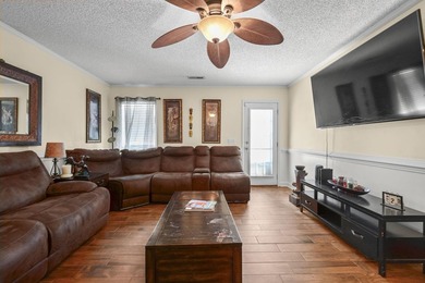 This beautifully maintained 3-bedroom, 2-bath ranch-style home - photo 7