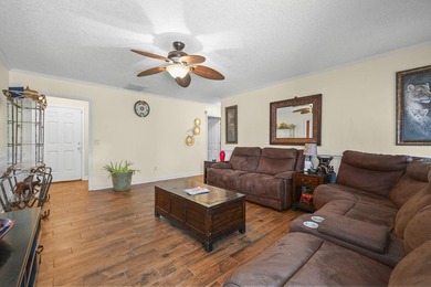 This beautifully maintained 3-bedroom, 2-bath ranch-style home - photo 10