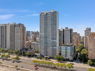 Lake Condo For Sale in Chicago, Illinois