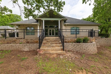 Stunning custom brick home on an oversized lot in Runaway Bay - photo 40