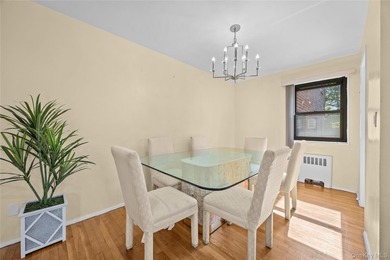 Clearview Gardens | Whitestone, Queens Welcome Home to Unit 6-89 - photo 4
