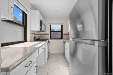 Clearview Gardens | Whitestone, Queens Welcome Home to Unit 6-89 - photo 5