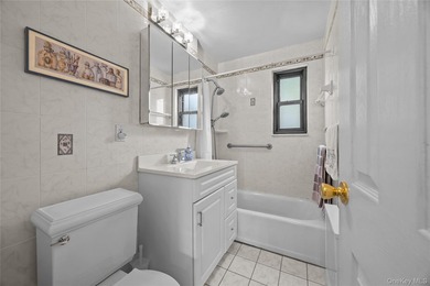 Clearview Gardens | Whitestone, Queens Welcome Home to Unit 6-89 - photo 7