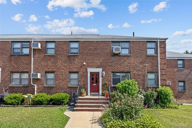Clearview Gardens | Whitestone, Queens Welcome Home to Unit 6-89 - photo 10