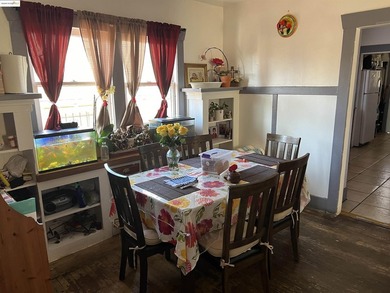 INCREDIBLE POTENTIAL!! Great Duplex w/ bonus bulding, hard to - photo 5