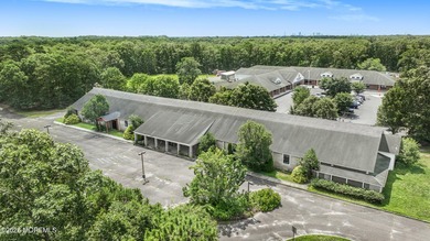 17,000 Sq ft building on 4 acres. Zoned HD-1. Perfect for - photo 4