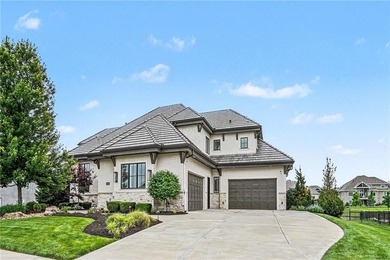 Welcome to this breathtaking modern home in the secluded enclave - photo 5