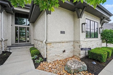 Welcome to this breathtaking modern home in the secluded enclave - photo 6