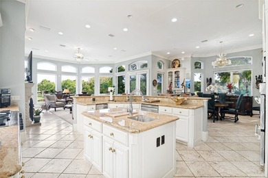 Beautiful Mediterranean Style Villa located in a private - photo 17