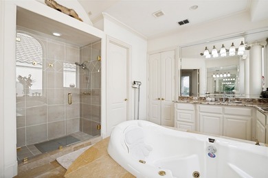 Beautiful Mediterranean Style Villa located in a private - photo 28