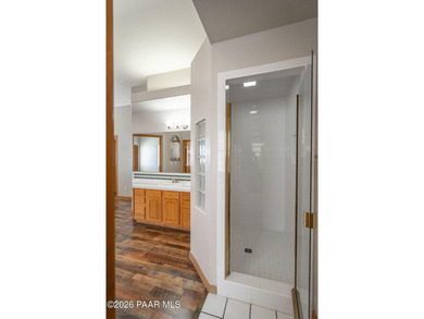 Custom home that is approximately 6784 sqft, with a gated - photo 33