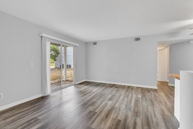 Convenience meets value in this updated first-floor 2 bedroom, 2 - photo 8