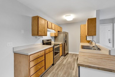 Convenience meets value in this updated first-floor 2 bedroom, 2 - photo 10