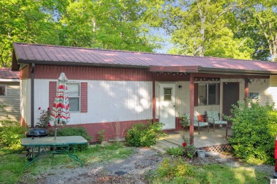 Kentucky Lake Home For Sale in Gilbertsville Kentucky
