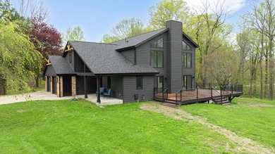 *PRICE IMPROVEMENT* Motivated Sellers! Set on 30 breathtaking - photo 3