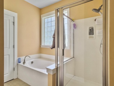 MASTER DOWN PLUS JACK & JILL BATH & A 2ND GUEST BATH UPSTAIRS - - photo 14