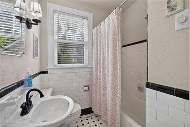This adorable 1,614 sf home features 3 bedrooms (loft could be - photo 14
