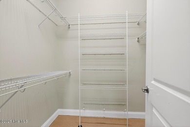 Upgraded Premium 1 Yr Home Warranty Included! You'll love coming - photo 17
