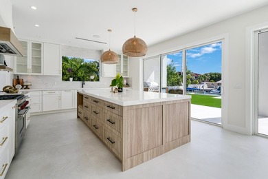 Welcome to paradise at 117 Leoni Drive in the exclusive Venetian - photo 10