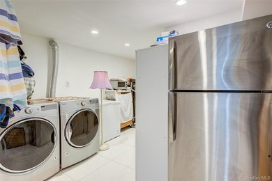 Experience the pinnacle of convenience in this beautifully - photo 23