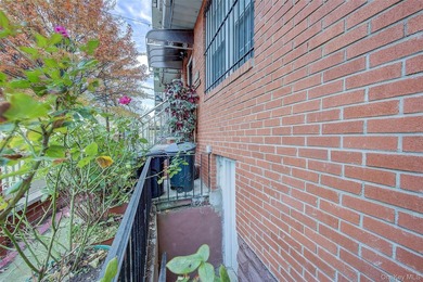 Experience the pinnacle of convenience in this beautifully - photo 30